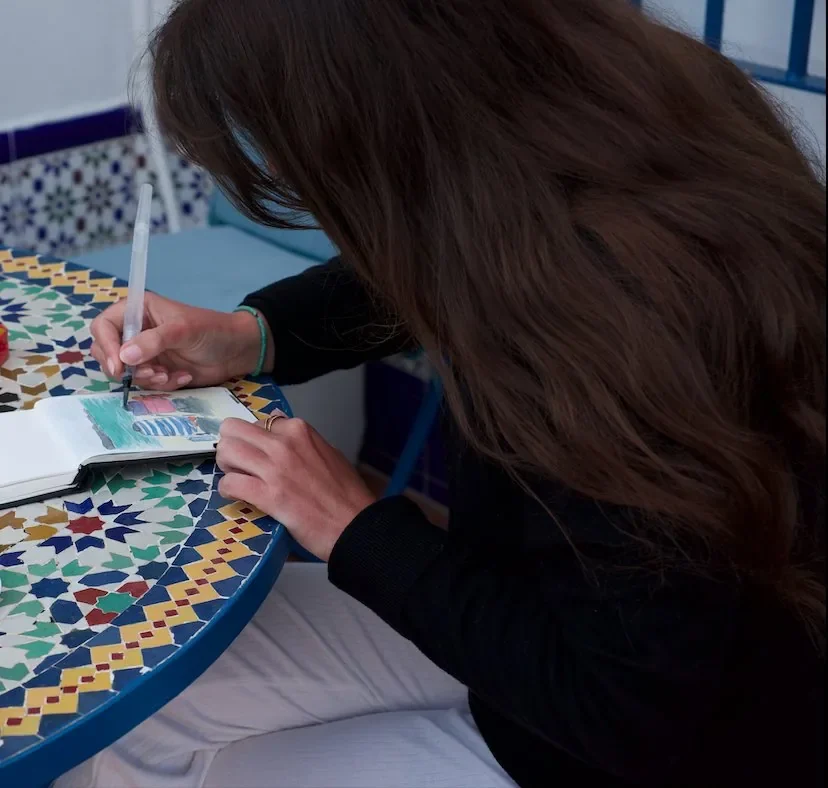 Charlotte Ticot dans son atelier